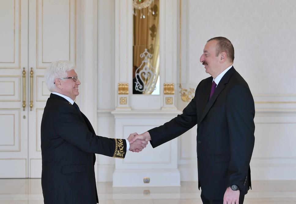 Prezident İlham Əliyev bir sıra ölkələrin yeni səfirlərinin etimadnamələrini qəbul edib (YENİLƏNİB-2) (FOTO)