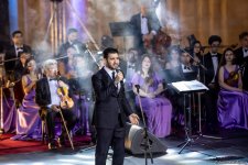 Aygün Səmədzadənin möhtəşəm yaradıcılıq gecəsi: azan, mələklər, Müşərrəf Akay, ulduzlu səma (FOTO)