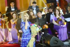 Aygün Səmədzadənin möhtəşəm yaradıcılıq gecəsi: azan, mələklər, Müşərrəf Akay, ulduzlu səma (FOTO)