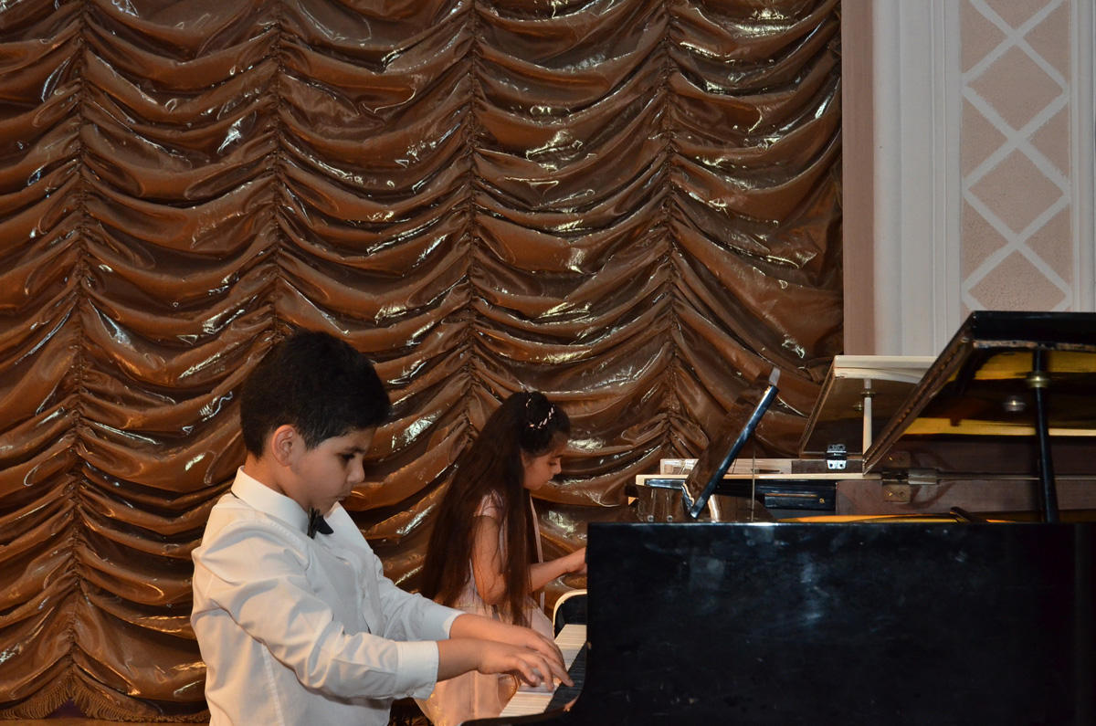 Rəşid Behbudovun anım gününə həsr olunmuş konsert keçirilib (FOTO)