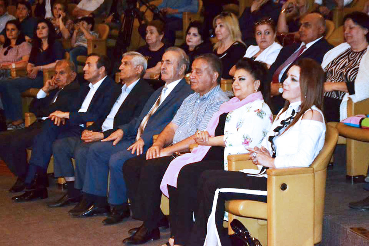 Muğam müsabiqələri qaliblərinin konserti olub (FOTO)