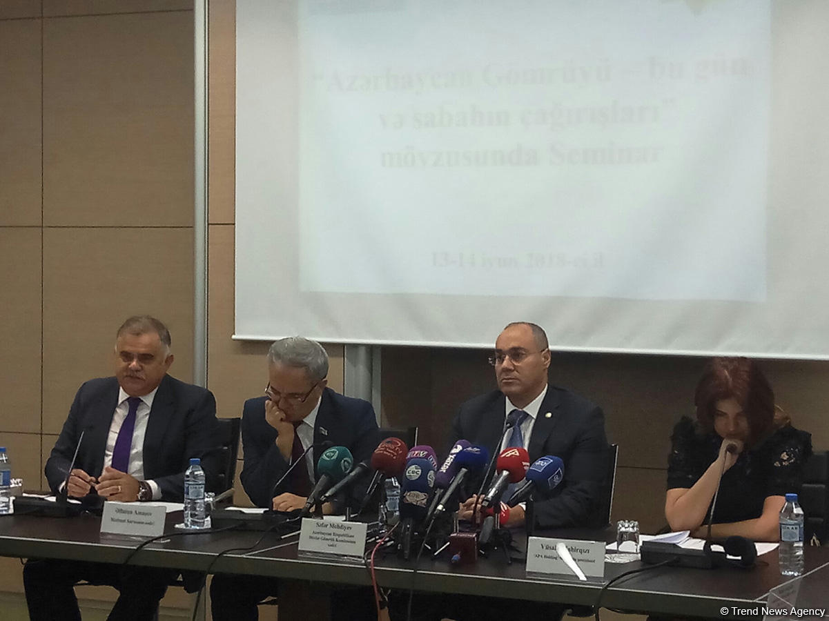 Ölkədə gömrük orqanlarının işinin qiymətləndirilməsi üçün xüsusi qrup yaradıla bilər (FOTO)