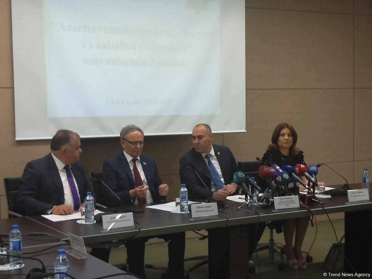 Ölkədə gömrük orqanlarının işinin qiymətləndirilməsi üçün xüsusi qrup yaradıla bilər (FOTO)
