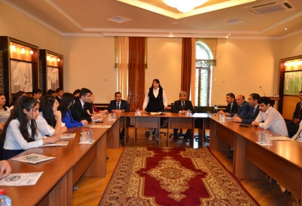 Bölgələrdəki abituriyentlər universitetlərlə daha yaxından tanış olub (FOTO)