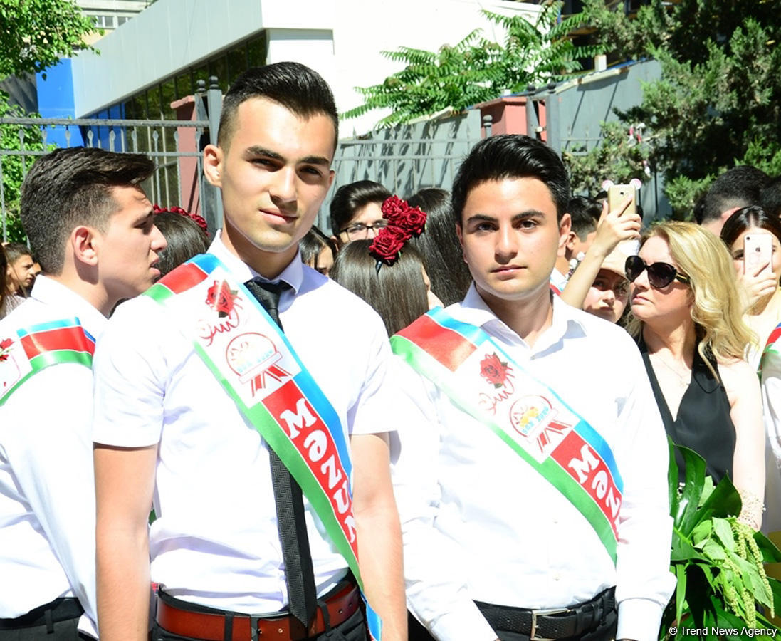 "Son zəng"i çalınanlar (FOTOSESSİYA)