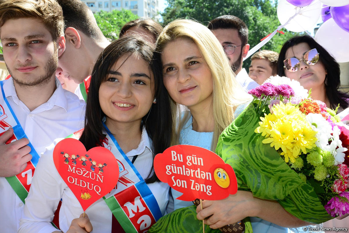 "Son zəng"i çalınanlar (FOTOSESSİYA)