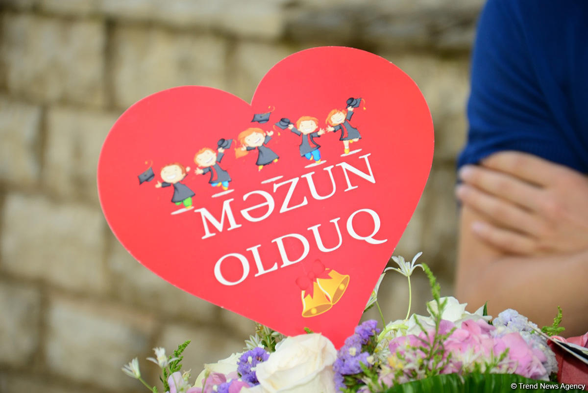 "Son zəng"i çalınanlar (FOTOSESSİYA)