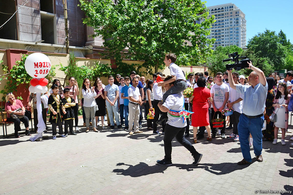 "Son zəng"i çalınanlar (FOTOSESSİYA)