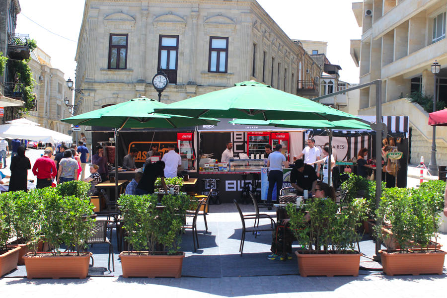 İçəri Şəhərdə Baku Summer Food Fest yemək festivalı başladı (FOTO)