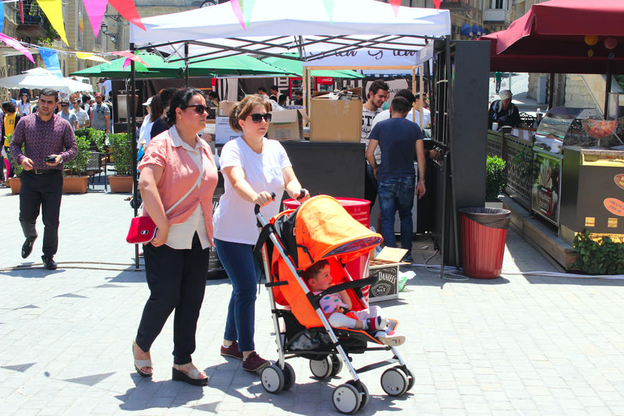 İçəri Şəhərdə Baku Summer Food Fest yemək festivalı başladı (FOTO)