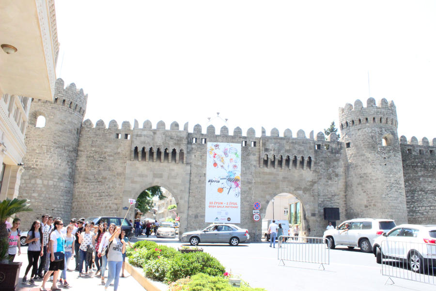 İçəri Şəhərdə Baku Summer Food Fest yemək festivalı başladı (FOTO)