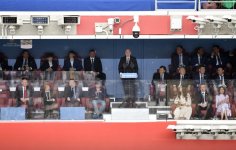 Prezident İlham Əliyev və birinci xanım Mehriban Əliyeva Moskvada futbol üzrə dünya çempionatının təntənəli açılış mərasimində iştirak ediblər (FOTO)