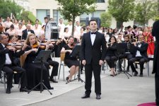 Ramil Qasımovdan Milli Qurtuluş Gününə töhfə - “Vətən nəğməsi” (FOTO/VİDEO)