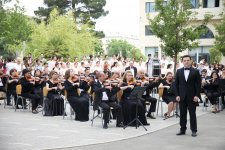 Ramil Qasımovdan Milli Qurtuluş Gününə töhfə - “Vətən nəğməsi” (FOTO/VİDEO)