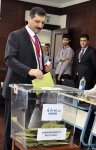 Azərbaycandakı Türkiyə vətəndaşları səs verməyə başlayıblar (FOTO)