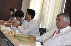 Azərbaycandakı Türkiyə vətəndaşları səs verməyə başlayıblar (FOTO)