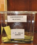 Azərbaycandakı Türkiyə vətəndaşları səs verməyə başlayıblar (FOTO)
