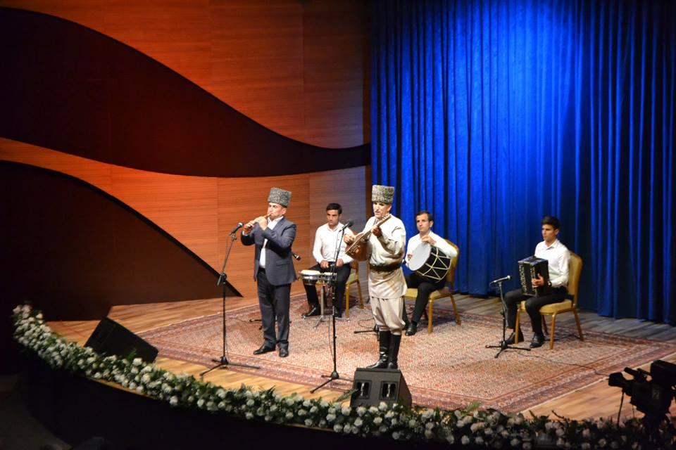 Beynəlxalq Muğam Mərkəzində dastan gecələri (FOTO)