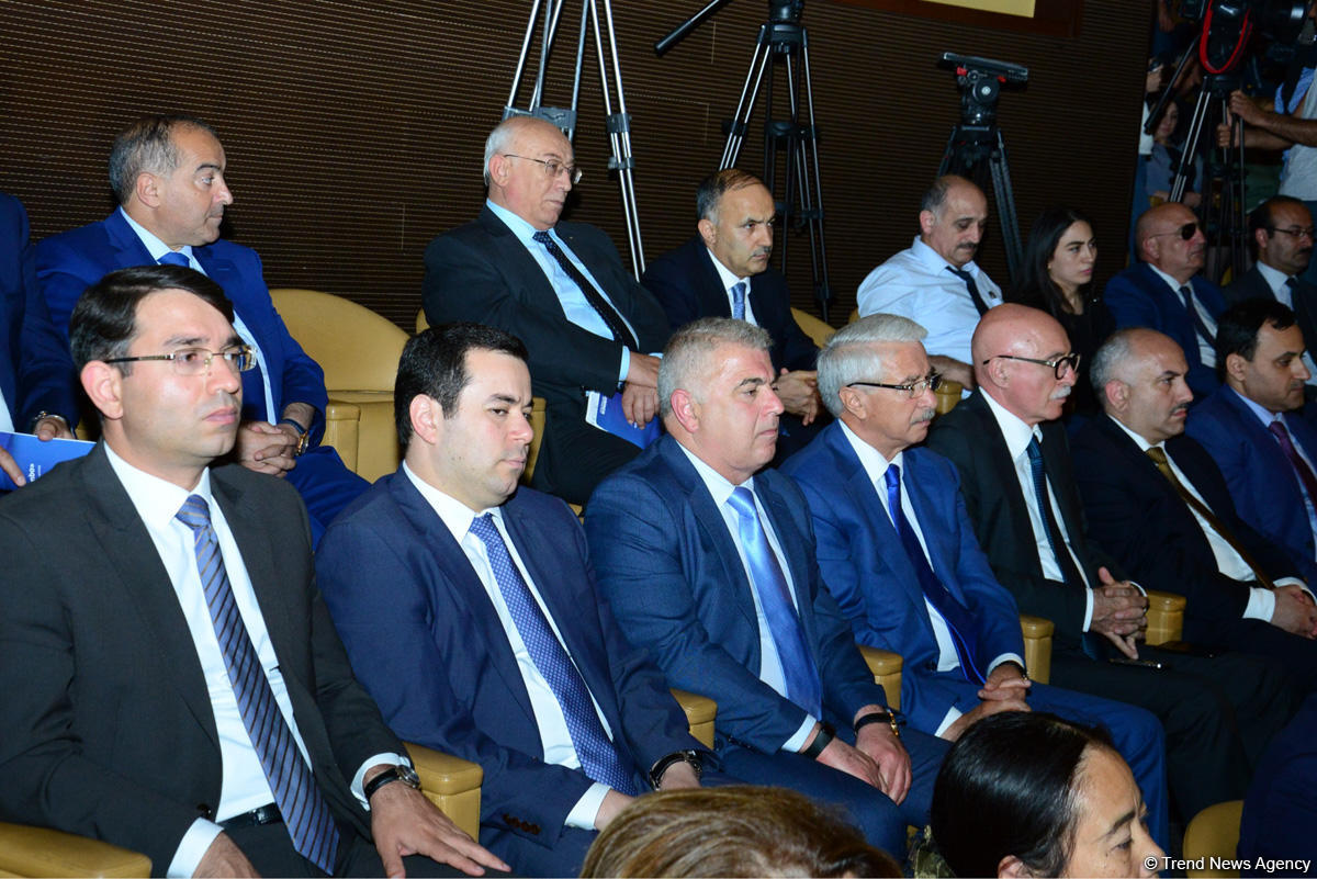 Bakıda Ümumdünya Qaçqınlar Günü ilə bağlı tədbir keçirilib (FOTO)