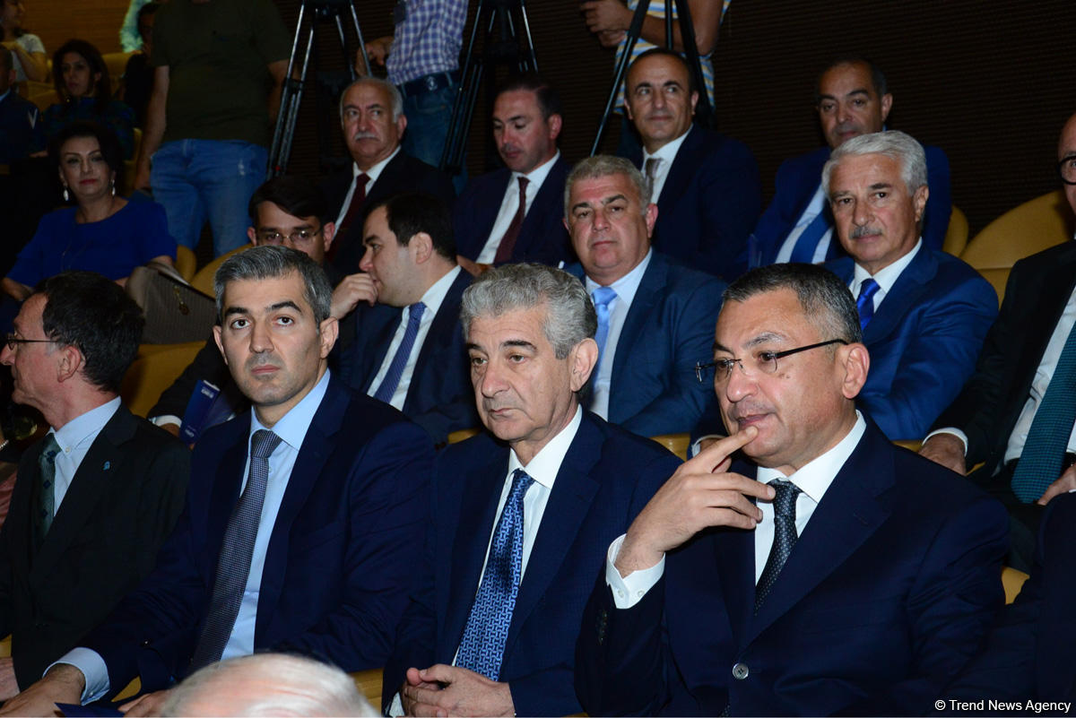 Bakıda Ümumdünya Qaçqınlar Günü ilə bağlı tədbir keçirilib (FOTO)
