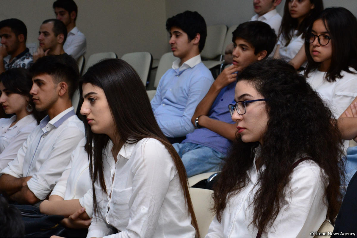 Fərid Cəfərov: Azərbaycan Xalq Cümhuriyyətinin 100 illiyini geniş ictimaiyyətə, xüsusən də gənclərə çatdırmaqda maraqlıyıq (FOTO)