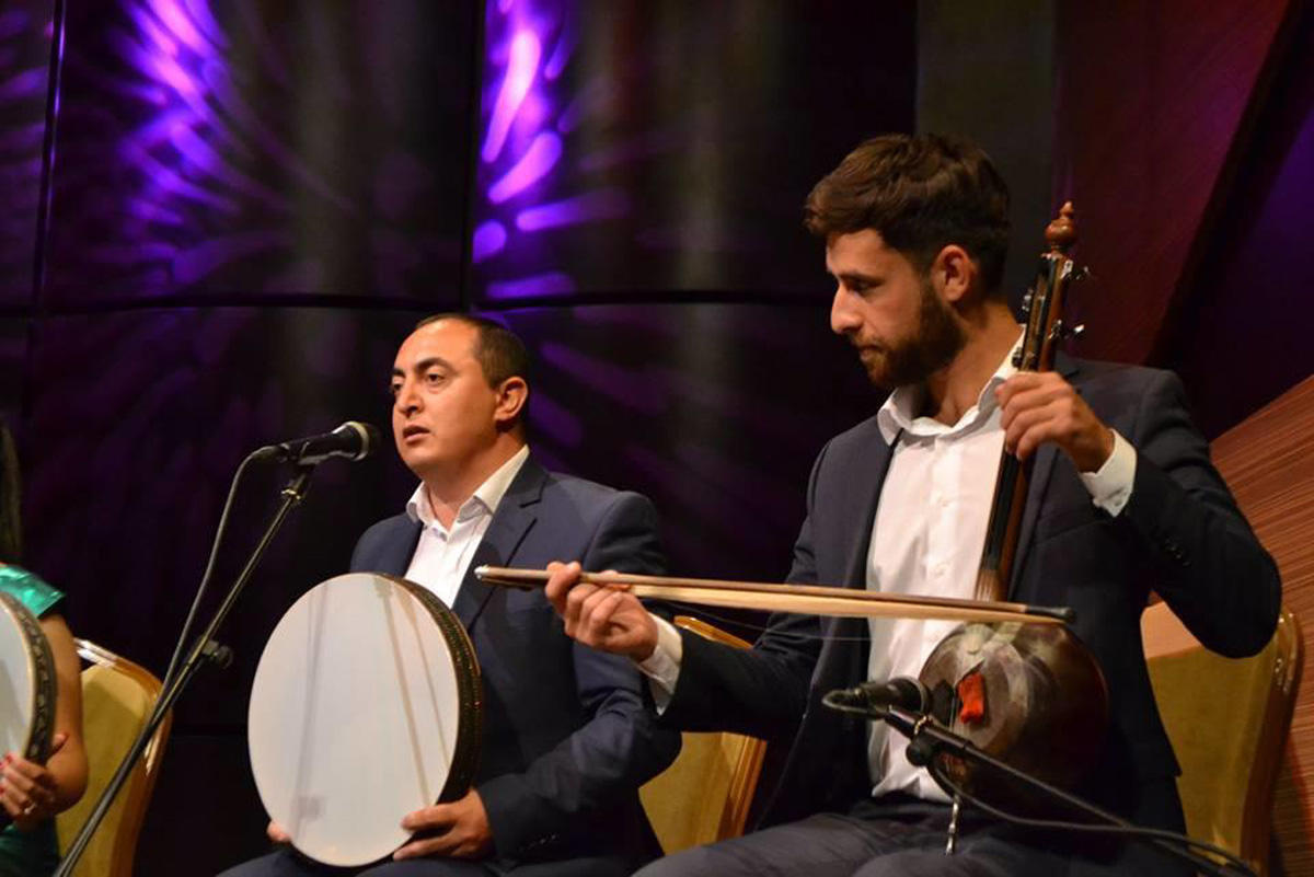 Beynəlxalq Muğam Mərkəzində tələbələrin konserti keçirilib (FOTO)