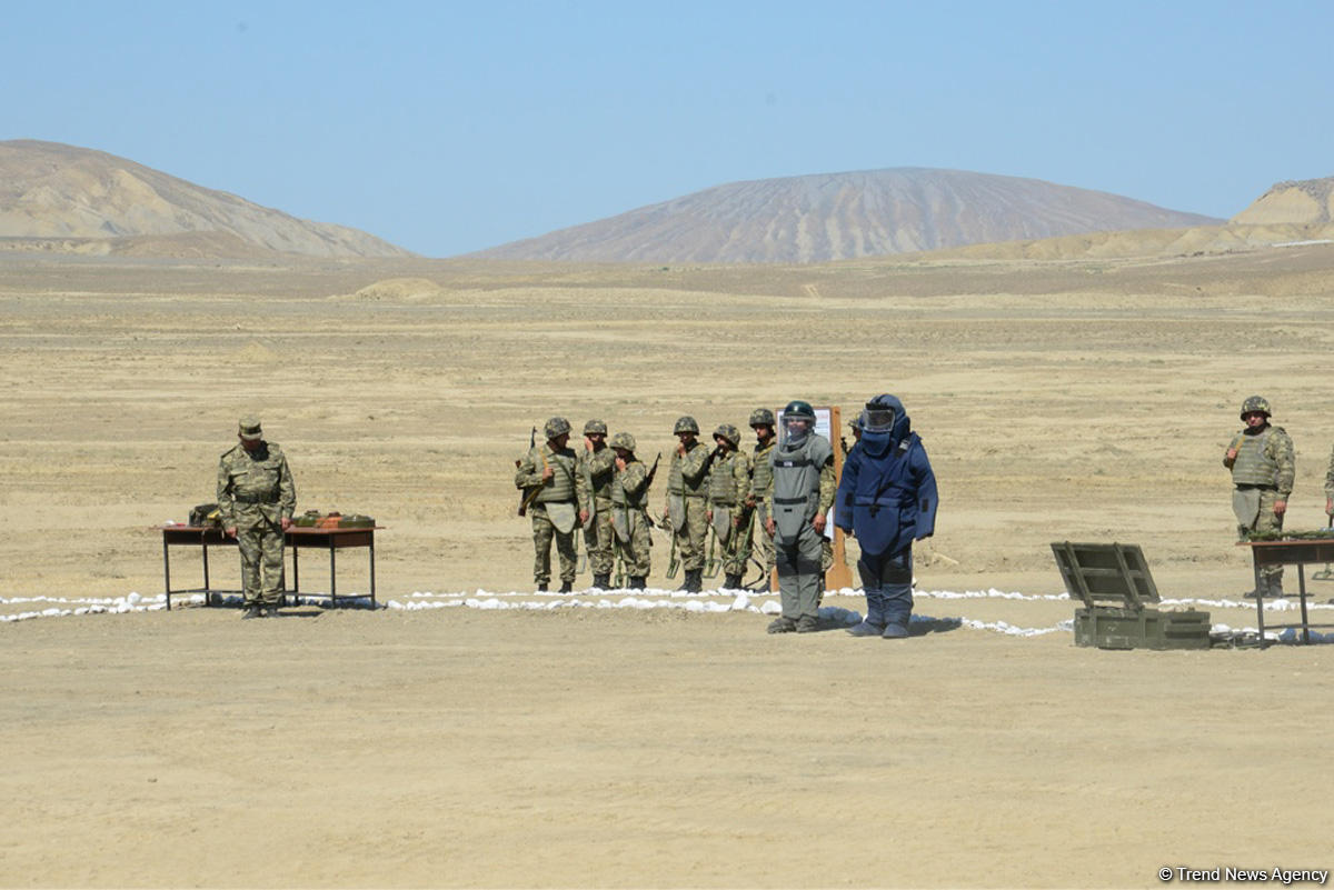 Mühəndis-İstehkam Qoşunları təlim keçirib (FOTO/VİDEO)