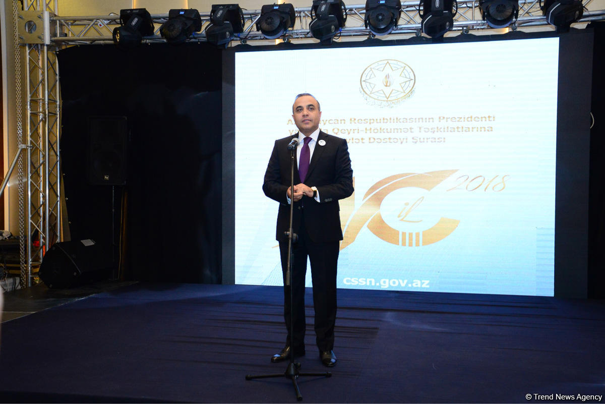 Əli Həsənov: Sevindirici haldır ki, QHT-lərin 99 faizi dövlətçiliyi təbliğ edir (YENİLƏNİB) (FOTO)