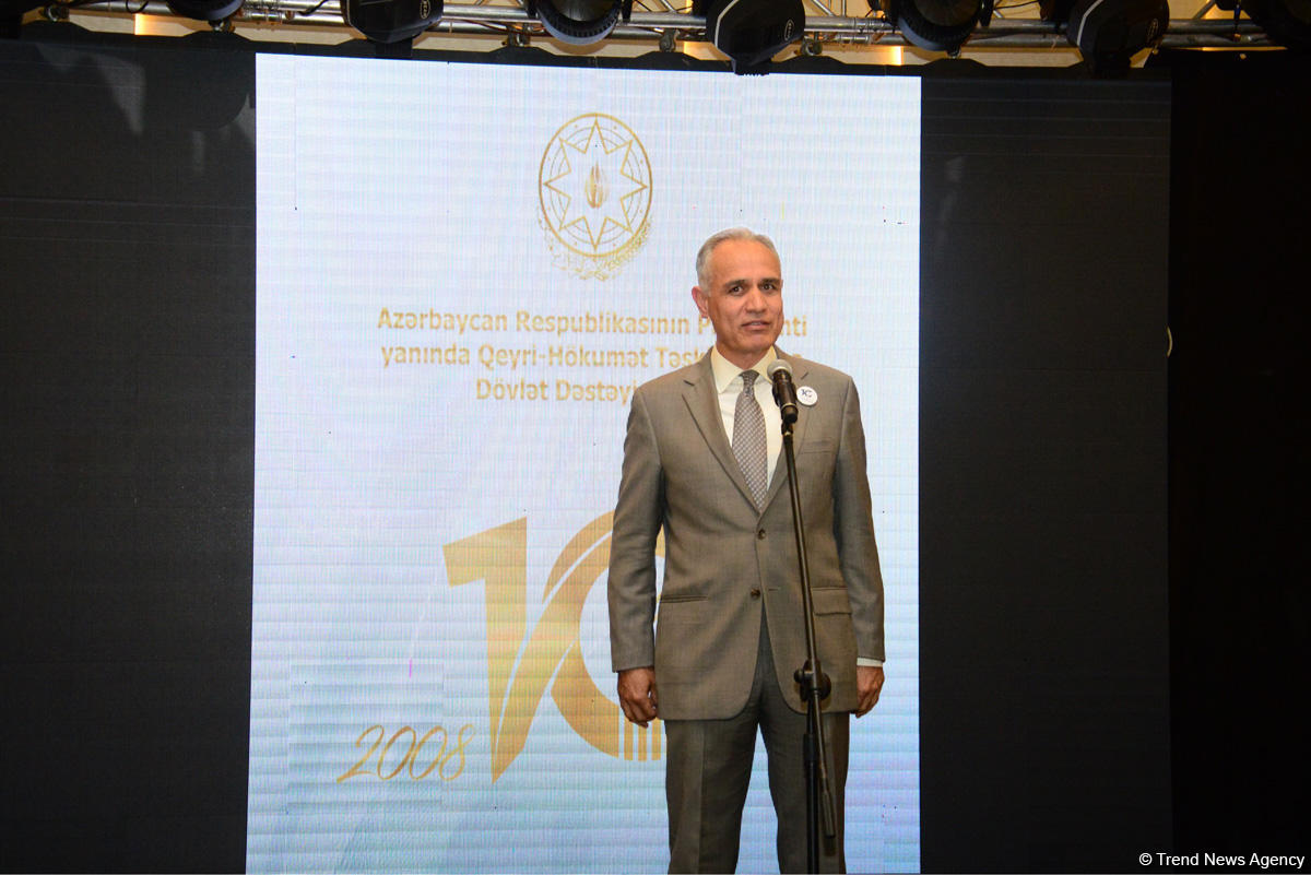 Əli Həsənov: Sevindirici haldır ki, QHT-lərin 99 faizi dövlətçiliyi təbliğ edir (YENİLƏNİB) (FOTO)