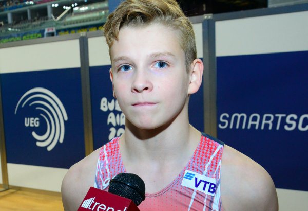 Rusiyalı gimnast Yuriy Busse Bakıda Milli Gimnastika Arenasından yüksək zövq alıb