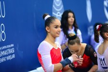 32 ölkədən olan gimnastlar Bakıda Yeniyetmələrin Olimpiya Oyunlarına vəsiqə uğrunda mübarizə aparır (FOTOREPORTAJ)
