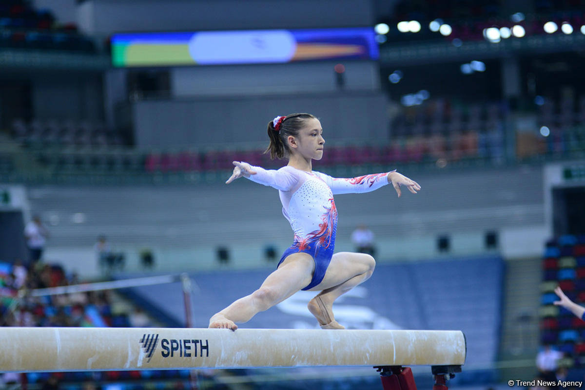 32 ölkədən olan gimnastlar Bakıda Yeniyetmələrin Olimpiya Oyunlarına vəsiqə uğrunda mübarizə aparır (FOTOREPORTAJ)