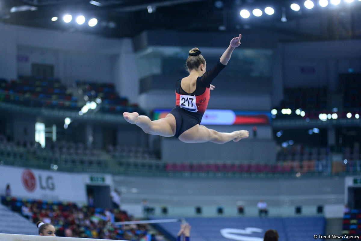 32 ölkədən olan gimnastlar Bakıda Yeniyetmələrin Olimpiya Oyunlarına vəsiqə uğrunda mübarizə aparır (FOTOREPORTAJ)