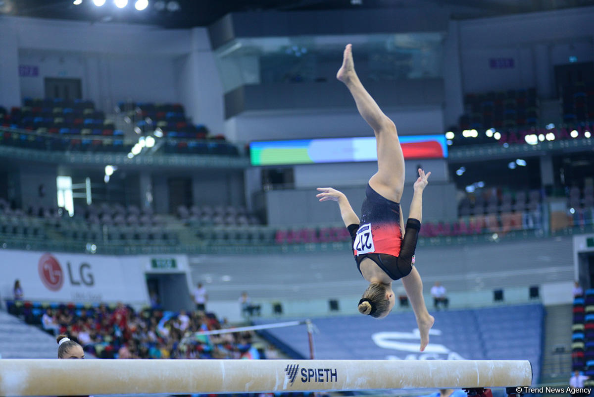 32 ölkədən olan gimnastlar Bakıda Yeniyetmələrin Olimpiya Oyunlarına vəsiqə uğrunda mübarizə aparır (FOTOREPORTAJ)