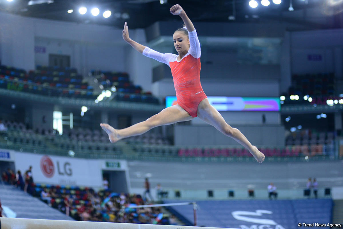 32 ölkədən olan gimnastlar Bakıda Yeniyetmələrin Olimpiya Oyunlarına vəsiqə uğrunda mübarizə aparır (FOTOREPORTAJ)