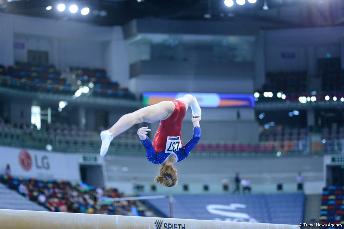 32 ölkədən olan gimnastlar Bakıda Yeniyetmələrin Olimpiya Oyunlarına vəsiqə uğrunda mübarizə aparır (FOTOREPORTAJ)