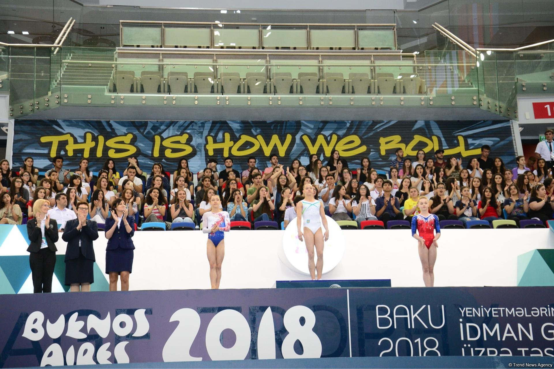 Bakıda Yeniyetmələrin Olimpiya Oyunlarına idman gimnastikası üzrə təsnifat yarışlarının qalibləri mükafatlandırılıb (FOTO)