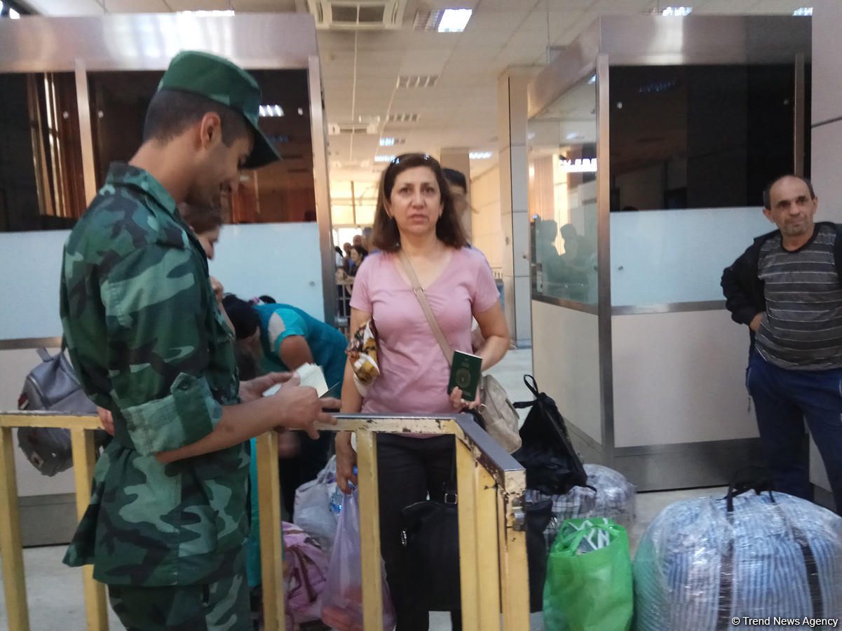 Mayda "Sınıq Körpü" gömrük postundan 60 minə yaxın nəqliyyat vasitəsi keçib (FOTO)