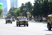 Azərbaycan Silahlı Qüvvələrinin 100 illik yubileyi münasibətilə hərbi parad keçirilib (YENİLƏNİB) (FOTO/VİDEO)