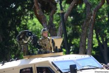 Azərbaycan Silahlı Qüvvələrinin 100 illik yubileyi münasibətilə hərbi parad keçirilib (YENİLƏNİB) (FOTO/VİDEO)