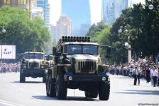 Azərbaycan Silahlı Qüvvələrinin 100 illik yubileyi münasibətilə hərbi parad keçirilib (YENİLƏNİB) (FOTO/VİDEO)
