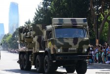 Azərbaycan Silahlı Qüvvələrinin 100 illik yubileyi münasibətilə hərbi parad keçirilib (YENİLƏNİB) (FOTO/VİDEO)