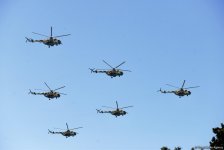 Azərbaycan Silahlı Qüvvələrinin 100 illik yubileyi münasibətilə hərbi parad keçirilib (YENİLƏNİB) (FOTO/VİDEO)