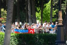 Silahlı Qüvvələrin 100 illiyi və 26 iyun Silahlı Qüvvələr Günü münasibətilə ölkədə yaşanan bayram əhval-ruhiyyəsi FOTOLARDA
