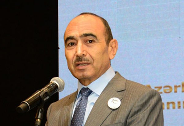 Əli Həsənov: Hər bir dövlət qonşu dövlətlərlə dialoq aparmalıdır