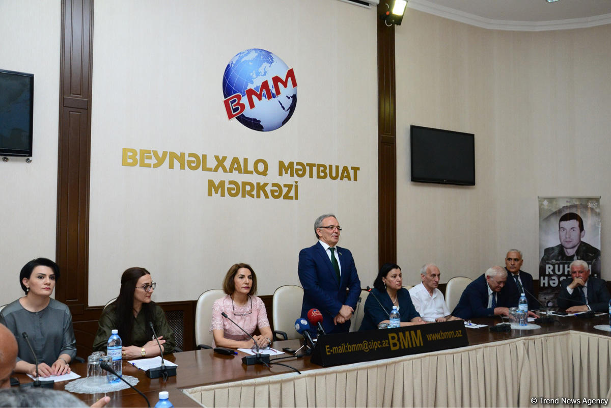 Əflatun Amaşov: Hərbi parad xalqı bir daha əmin etdi ki, Azərbaycan öz torpaqlarını işğaldan azad edəcək (FOTO)