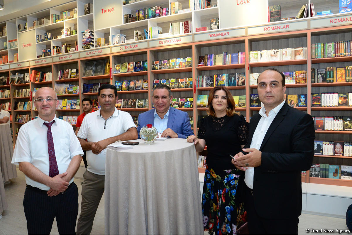 “100 ilin əmanəti” adlı kitabın təqdimatı olub (FOTO)