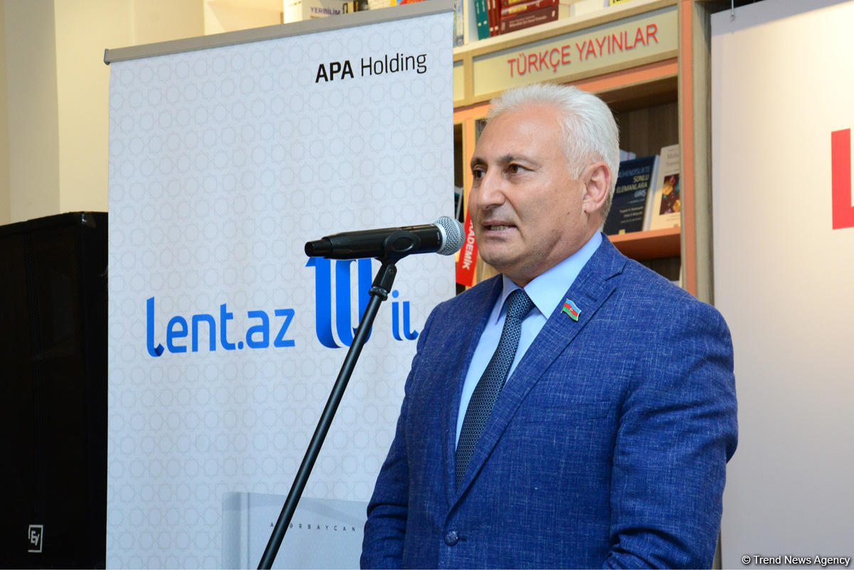 “100 ilin əmanəti” adlı kitabın təqdimatı olub (FOTO)