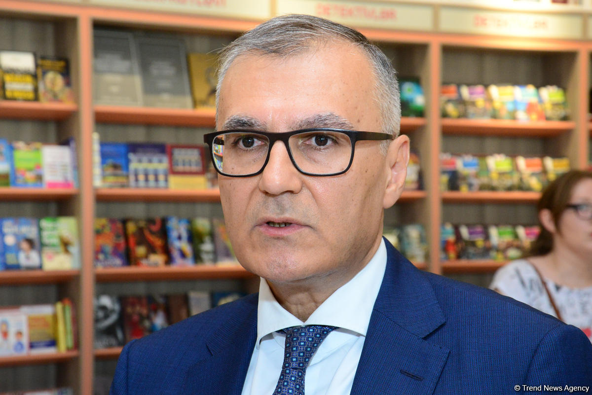İrəvanın tarixi mərkəzinə dair kitab-fotoalbomun təqdimatı olub (FOTO)