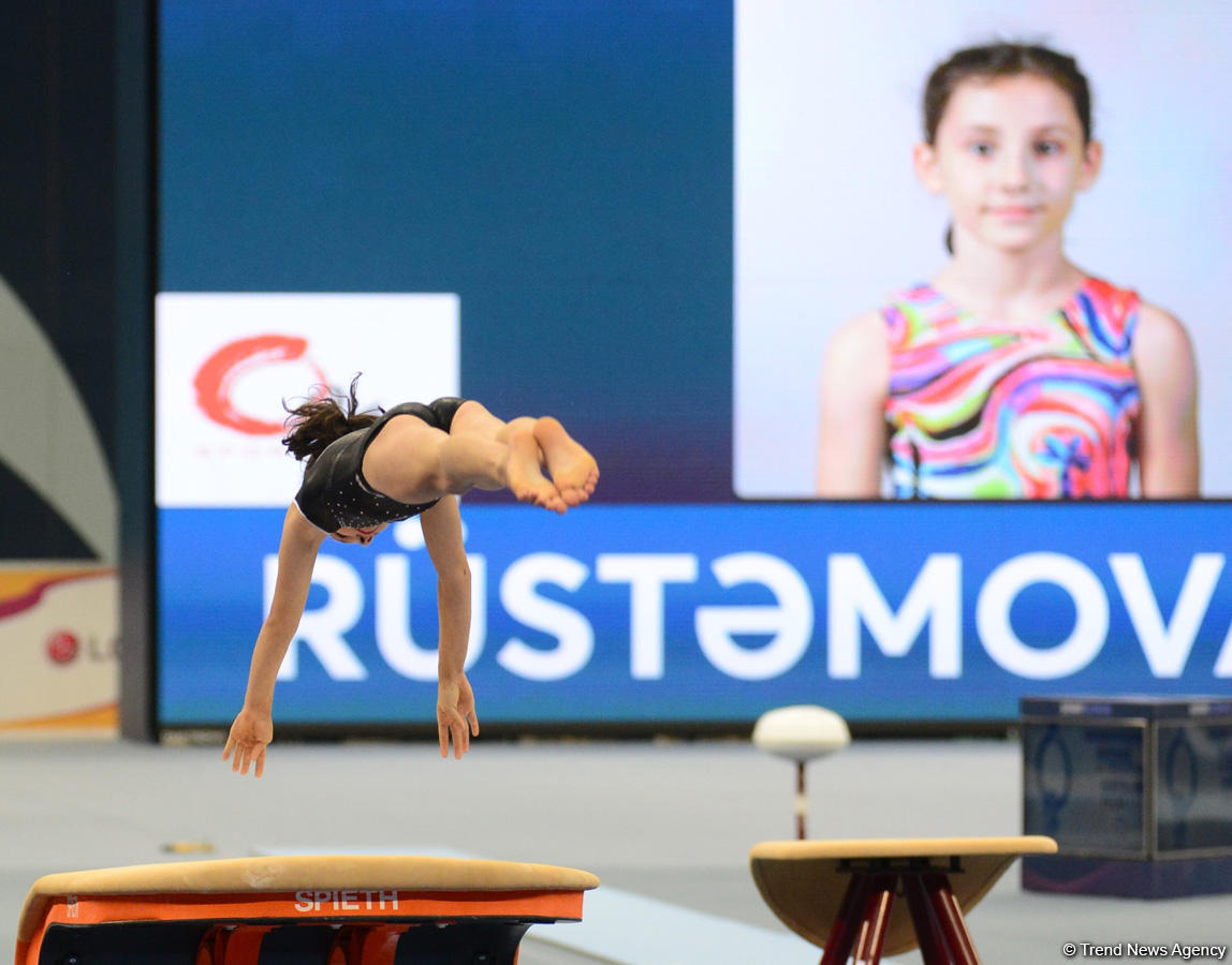 İdman gimnastikası üzrə 25-ci Azərbaycan birinciliyi və Bakı çempionatına start verildi (FOTO)